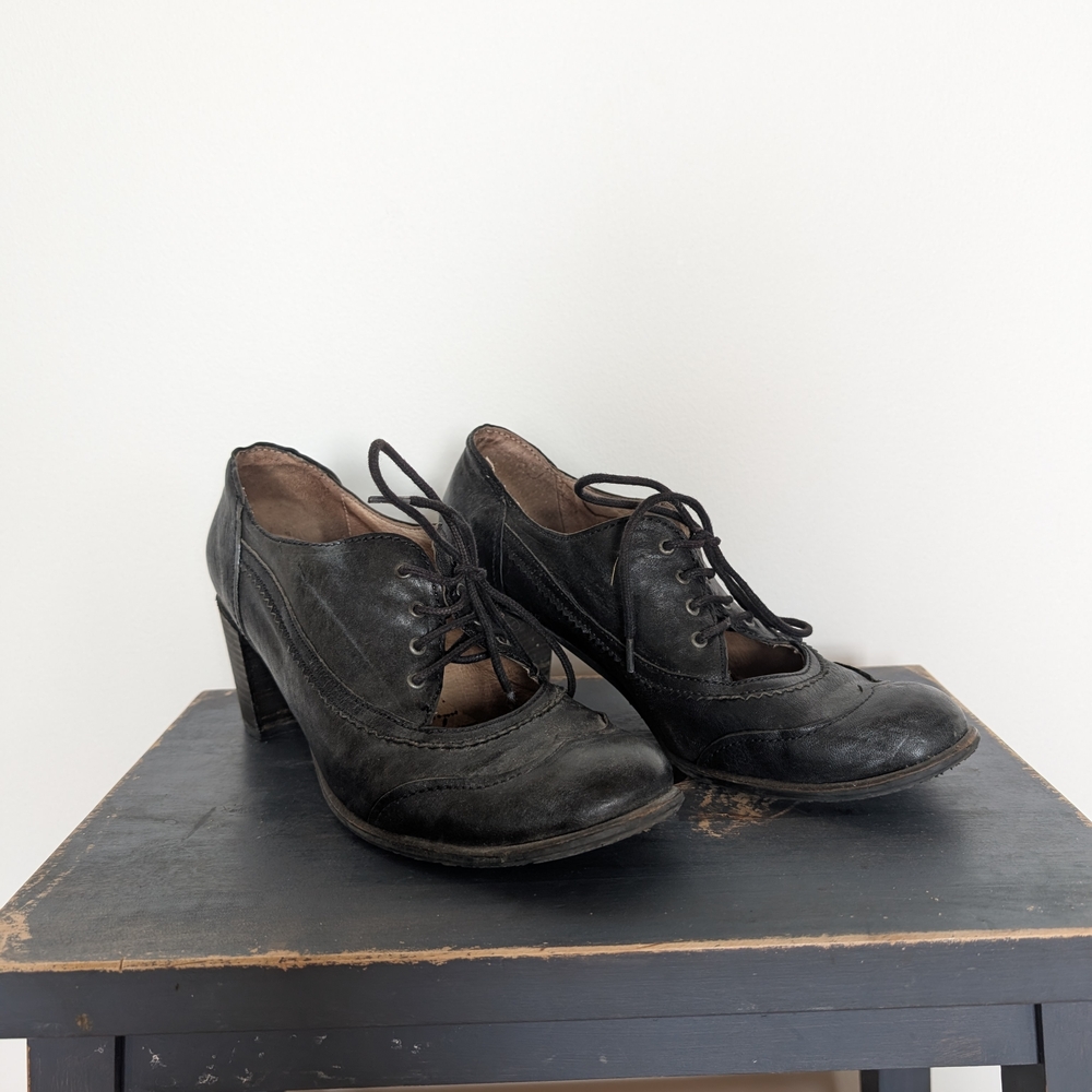 Dkode Black Leather Retro Style Heels Size 9
